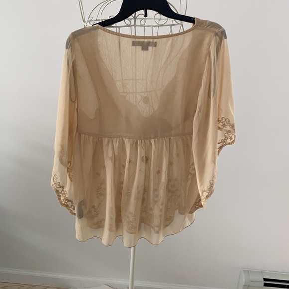 FOREVER 21 Embroidered Flutter Sleeve Top - Size Large - Picture 10 of 10